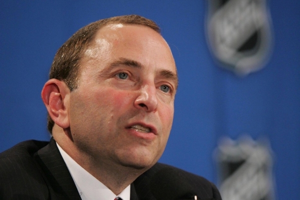 Komisionář NHL Gary Bettman. Komisionář NHL Gary Bettman.