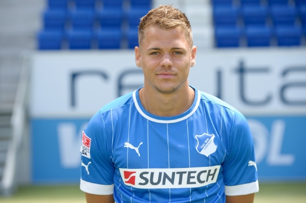 Sedm týdnů po těžké autonehodě se fotbalista Hoffenheimu Boris Vukčevič probudil z kómatu. 