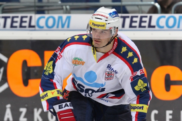 Hokejový obránce Jan Kolář opouští mistrovské Pardubice a odchází hrát Kontinentální ligu do Donbassu Doněck.