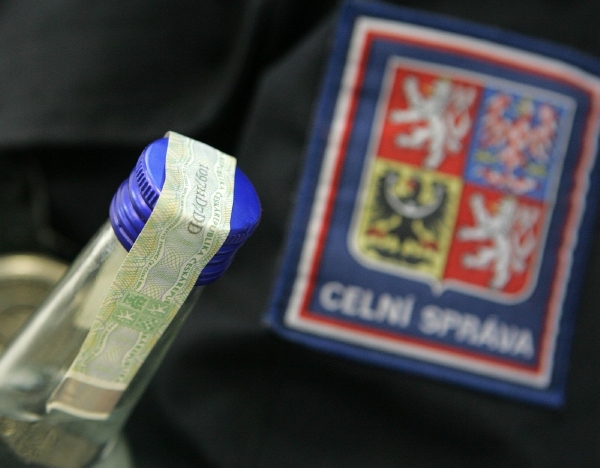 V České republice je aktuálně stíháno v metanolové aféře 61 lidí, z nichž 29 je ve vazbě (ilustrační foto). V České republice je aktuálně stíháno v metanolové aféře 61 lidí, z nichž 29 je ve vazbě (ilustrační foto).