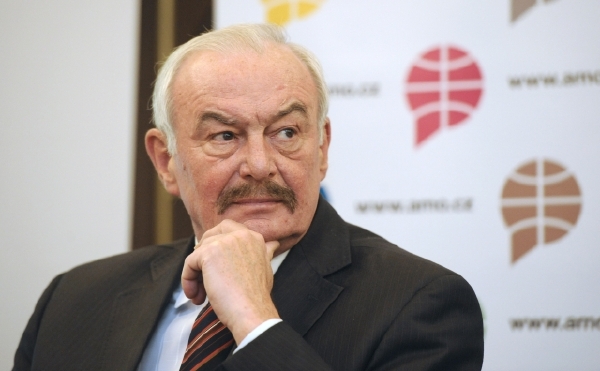 Přemysl Sobotka by podporoval mladé lidi, kteří se nebojí dát najevo nespokojenost s vládou komunistů v krajích. Přemysl Sobotka by podporoval mladé lidi, kteří se nebojí dát najevo nespokojenost s vládou komunistů v krajích.
