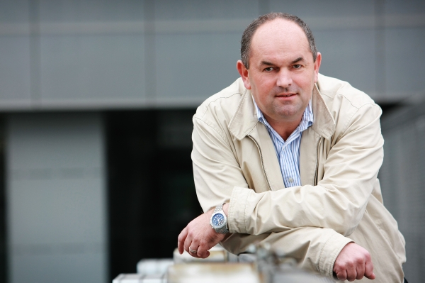 Předseda Fotbalové asociace ČR Miroslav Pelta připustil, že se názorově rozchází s majitelem plzeňského klubu Tomášem Paclíkem v náhledu na objasnění klíčových otázek v nové korupční kauze. Předseda Fotbalové asociace ČR Miroslav Pelta připustil, že se názorově rozchází s majitelem plzeňského klubu Tomášem Paclíkem v náhledu na objasnění klíčových otázek v nové korupční kauze.