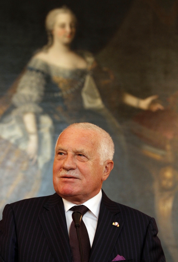 Prezident Václav Klaus udělil v pátek 12 milostí.