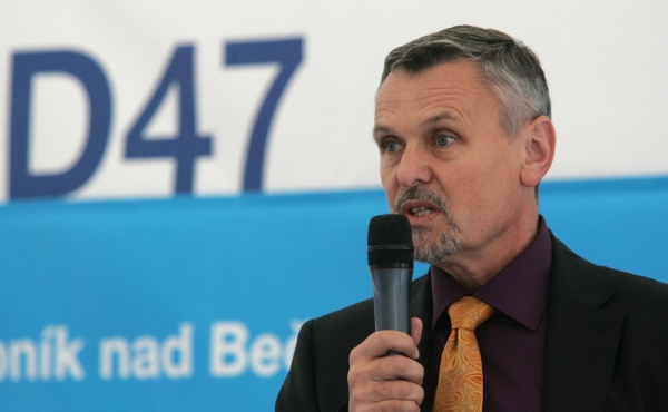 Alfred Brunclík, generální ředitel Ředitelství silnic a dálnic ČR. Alfred Brunclík, generální ředitel Ředitelství silnic a dálnic ČR.
