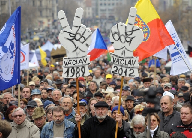 Demonstrace odborářů, alternativců a nespokojených občanů na Václavském náměstí v Praze.