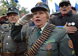 Veterání a příznivci Banderovy armády.