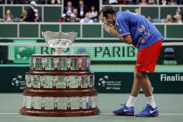 Radek Štěpánek a jeho vítězná euforie u Davis Cupu.