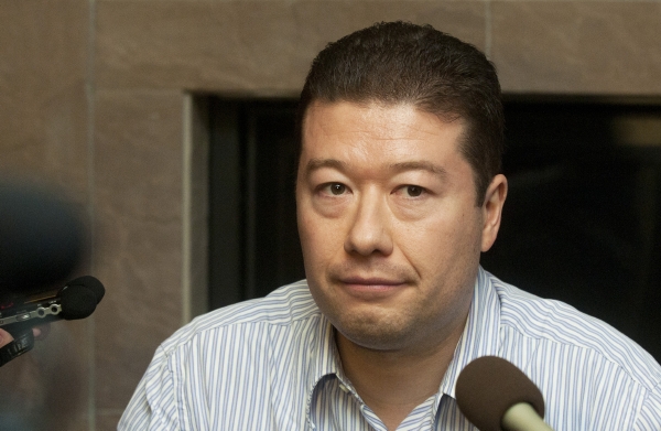 Tomio Okamura.