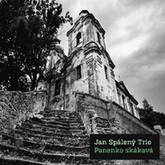 První album s triem má bohulibý cíl.