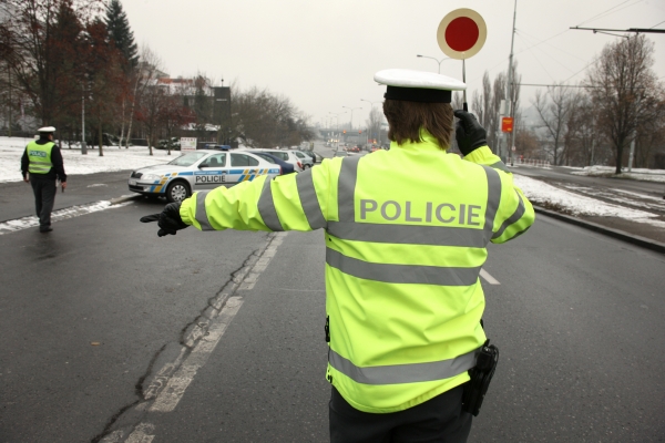 Policie uzavřela dálnici D8 (ilustrační foto).