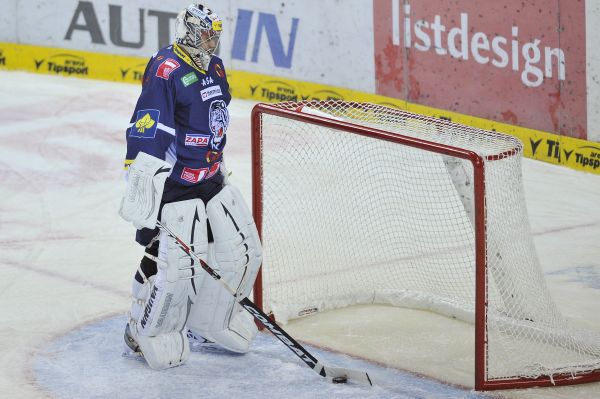 Pavelec ještě nedávno hájil barvy Liberce. Pavelec ještě nedávno hájil barvy Liberce.