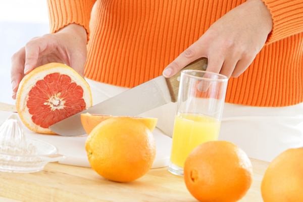 Grapefruit není jen plný vitamínů. Může zdraví i škodit.