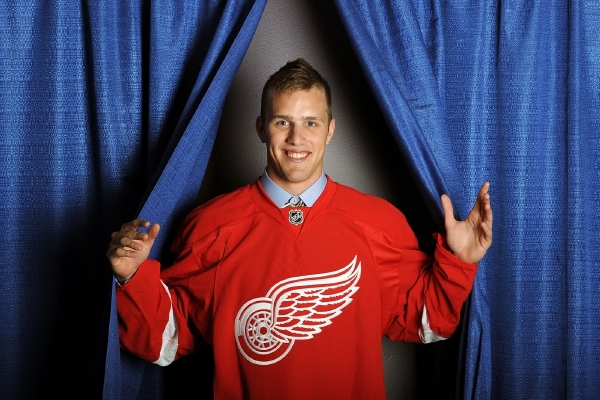 Riley Sheahan udělal dětskému seriálu opravdu povedenou reklamu.