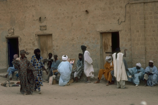 Na ulicích Timbuktu se lidé obou pohlaví dříve běžně stýkali.