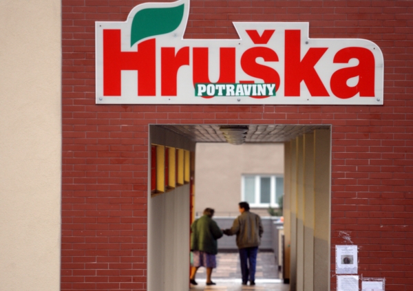 Obchodní síť Hruška je na prodej.