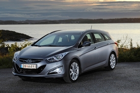 Bez reklamy by zůstal utajený i model Hyundai i40. A to si nezaslouží.