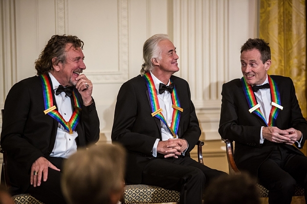 Britská hudební skupina Led Zeppelin. Zleva: Robert Plant, Jimmy Page a John Paul Jones.