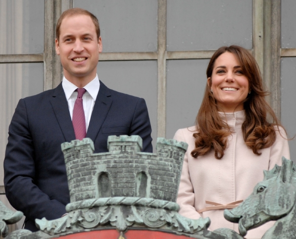 Britský princ William a jeho manželka Catherine, vévodkyně z Cambridge, očekávají narození svého prvního potomka.