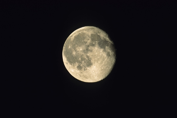 Sondy zkoumají z oběžné dráhy Měsíce gravitační pole (ilustrační foto).