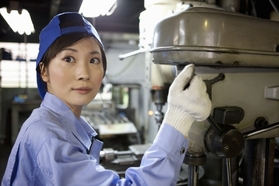 Kdyby byl podíl japonských žen na aktivní pracovní činnosti stejně vysoký jako podíl mužů, mohl by japonský hrubý domácí produkt vzrůst až o 15 procent (ilustrační foto).