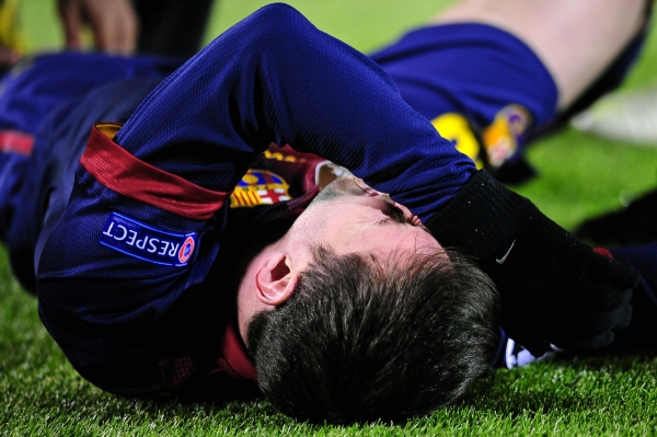 Hvězdný Argentinec Lionel Messi skončil po středečním utkání fotbalové Ligy mistrů v nemocnici.