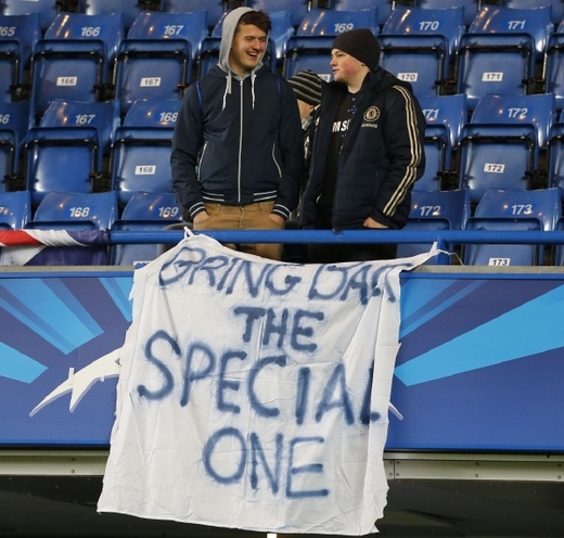 Jméno Josého Mourinha zůstává v Chelsea obrovským pojmem. Mnozí fanoušci si k vánocům přejí Benítezův odchod, jiní zase Mourinhův příchod. Vyplní se jim alespoň jedno z těchto přání?
