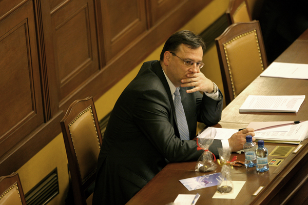 Premiér Petr Nečas hledá nového ministra.