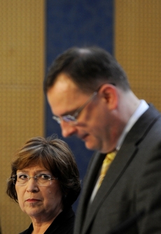 Ludmila Mullerová vedle Petra Nečase.
