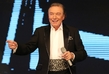Karel Gott začal koncert písní Dlouho hrát budem vám.