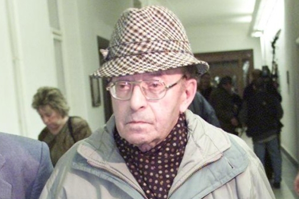 Komunistický prokurátor Karel Vaš (vlevo) zemřel.