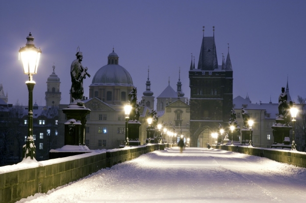 Karlův most (ilustrační foto). Karlův most (ilustrační foto).