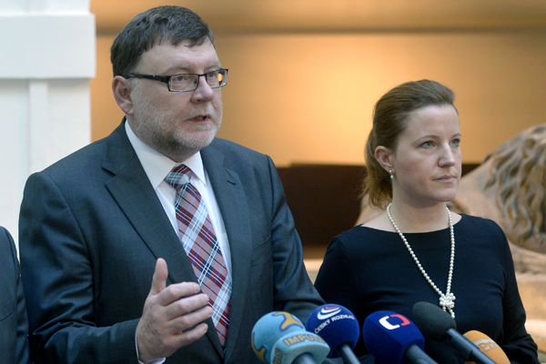 Zbyněk Stanjura (ODS) a Karolína Peake (LIDEM).