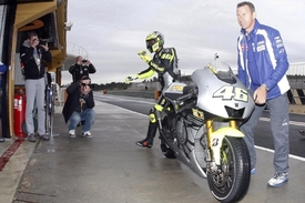 Rossi už otestoval svou novou Yamahu.