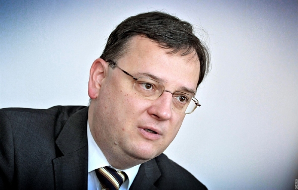 Premiér Petr Nečas (ODS).