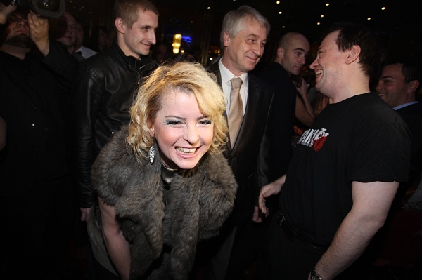 Iveta se podle TV Pětka vůbec nechová zodpovědně.