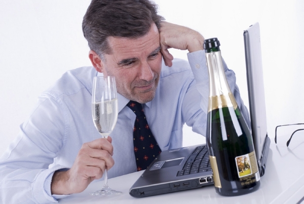 Ve Švédsku je nově možné objednat si alkohol do práce (ilustrační foto).