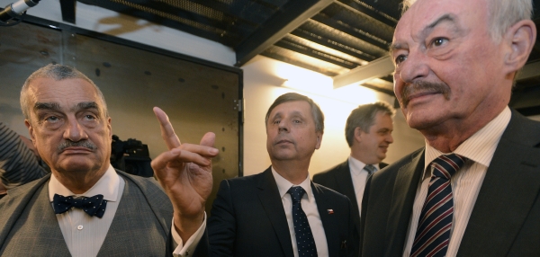 Kandidáti na prezidenta (zleva) Karel Schwarzenberg, Jan Fischer, Jiří Dienstbier a Přemysl Sobotka.