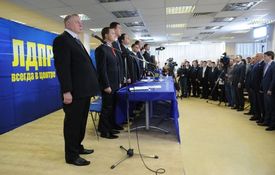 Chce to šéfování někdo převzít? Žirinovskij na setkání partaje.