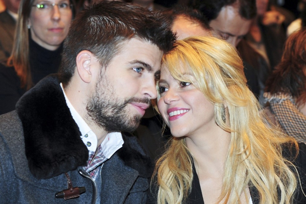 Kolumbijská zpěvačka Shakira čeká s Gerrardem Piquém dítě.