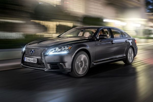 Lexus LS, nová vlajková loď značky.