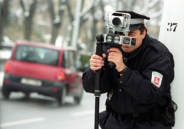 Městští policisté stále nemají přístup k databázi vozidel a řidičů (ilustrační foto).