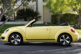 Nový VW Beetle Cabriolet.