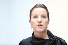 Karolína Peake byla ministryní obrany 8 dní.