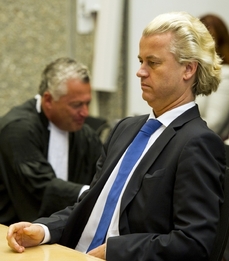 Geert Wilders obvinil nizozemské úřady z podpory "středověkého genderového apartheidu".