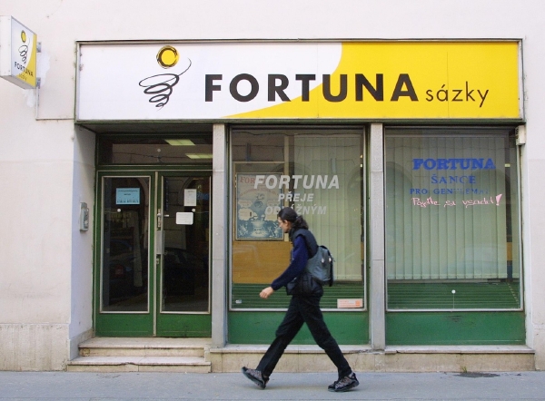 Na udržení kabinetu je možné u společnosti Fortuna sázet v poměru 1,13 : 1. 