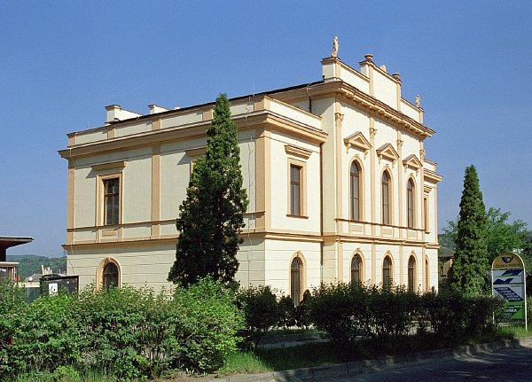 Zámeček v Řevnici. Zámeček v Řevnici.
