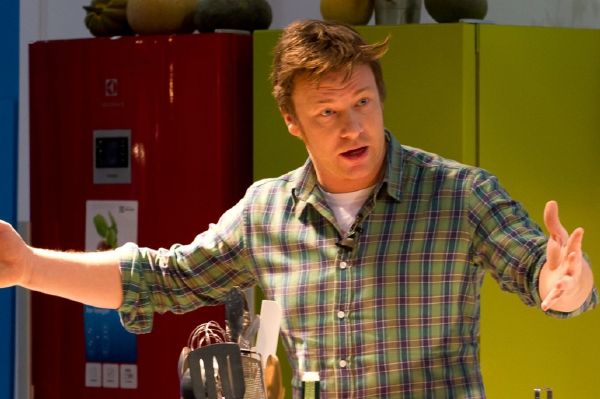Jamie Oliver sice vaří kvalitně, ale ne moc zdravě.