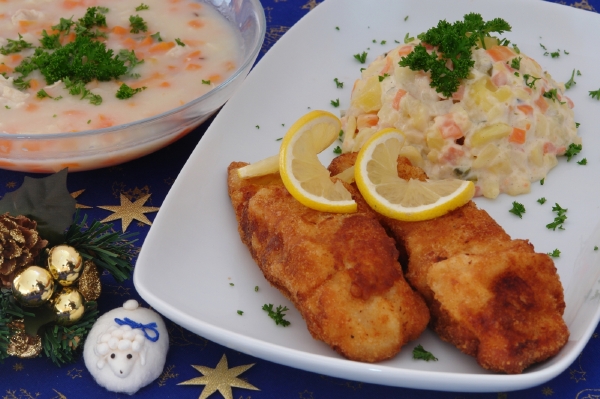 Více než zapíchnuté rybí kosti na Štědrý den lékaře zaměstnají na Nový rok lidé s problémy způsobenými silvestrovskými dělbuchy. Více než zapíchnuté rybí kosti na Štědrý den lékaře zaměstnají na Nový rok lidé s problémy způsobenými silvestrovskými dělbuchy.