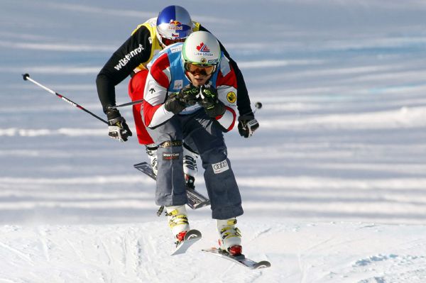 Skikrosař Tomáš Kraus (druhý v pořadí). Skikrosař Tomáš Kraus (druhý v pořadí).