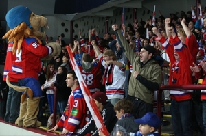 Diváky si KHL našla, s fanoušky už je to horší